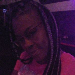 Meet your Posher, Chenethia